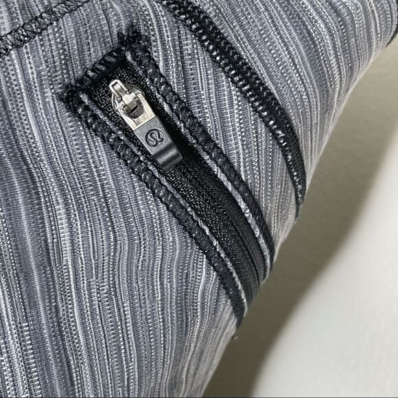 Lululemon Running Top Speed Crop Stripe Black - Picture 6 of 11